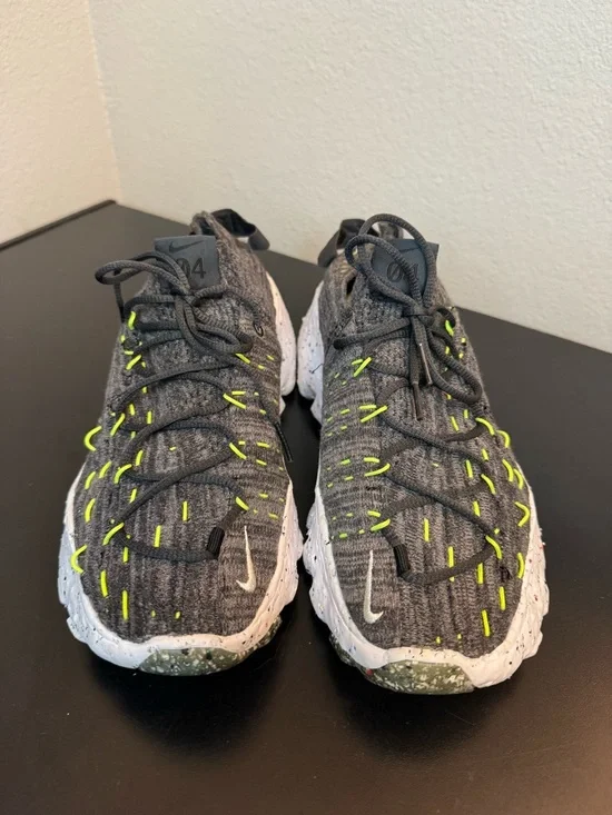 Nike Space Hippie 04 Gray Athletic Sneakers - Picture 2 of 11